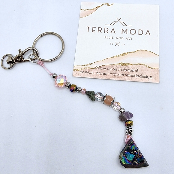 Druzy and Amethyst Keychain / Phone Jewelry - Picture 4 of 5